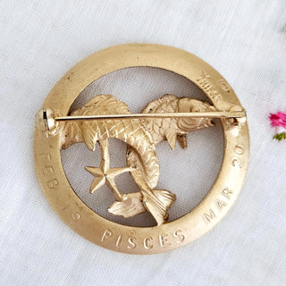 Trifari Pisces Fish Brushed Gold Tone Zodiac Vintage Brooch Pin