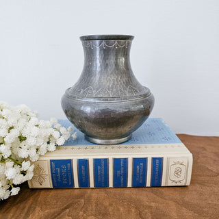 JAMTSLÖJD Olle Olsson Pewter Vase 1966 Swedish Hand Hammered Pewter Vase with Engraved Leaf Pattern, Scandinavian Decor, Skandi Nordic Decor