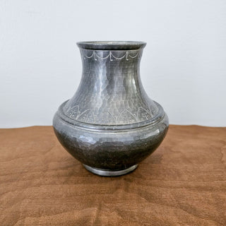 JAMTSLÖJD Olle Olsson Pewter Vase 1966 Swedish Hand Hammered Pewter Vase with Engraved Leaf Pattern, Scandinavian Decor, Skandi Nordic Decor